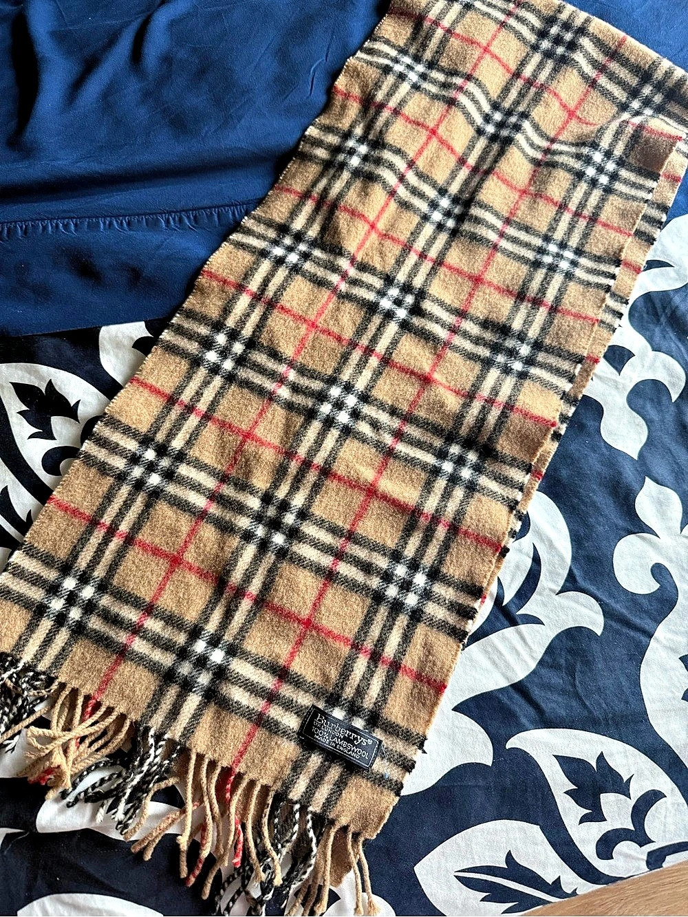Vintage 1990 Burberry Classic Check Lambswool Scarf Plaid Wool Scarf in Brown